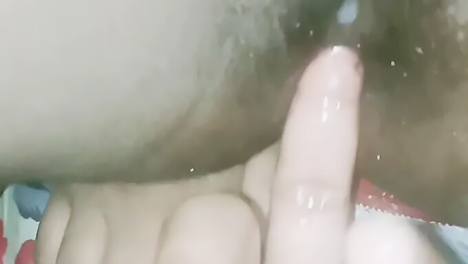 Ragazza Desi Con Grandi Tette E Un Grosso Cazzo Riceve Un Pompino E Anale In Un Video Fatto In Casa