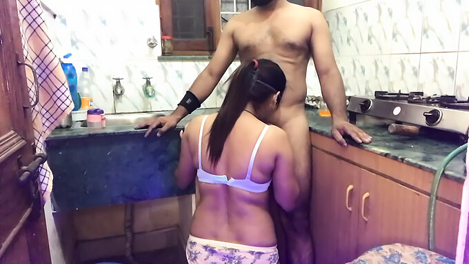 Hindi Bhabhi Ji Blir Grovt Halset Av Devar