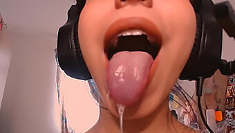 La Colección Definitiva De Chicas Ahegao En Acción - Chicas Hentai Con Un Fetiche Por Escupir