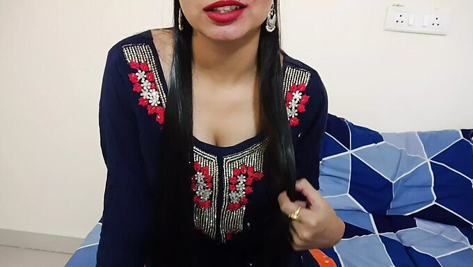 Veľká Prsia Milf Bhabhi: Veľké Prirodzené Prsia A Zadok V Hardcore Videu