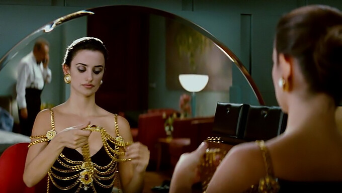 Os Peitos Grandes De Penelope Cruz E Beijos Em Um Pornô Corporal Perfeito