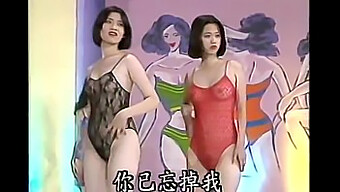 Taiwan 3: Spettacolo Permanente Di Lingerie Con Una Moda Da Ragazza